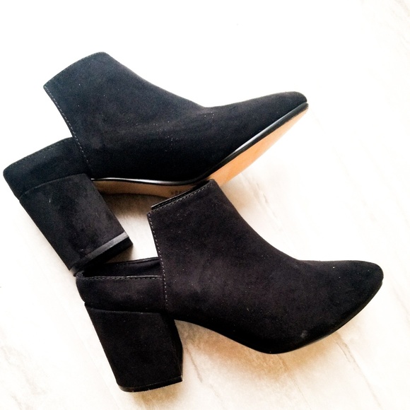 SOLD || Express black suede clogs | size 7 - Picture 2 of 5